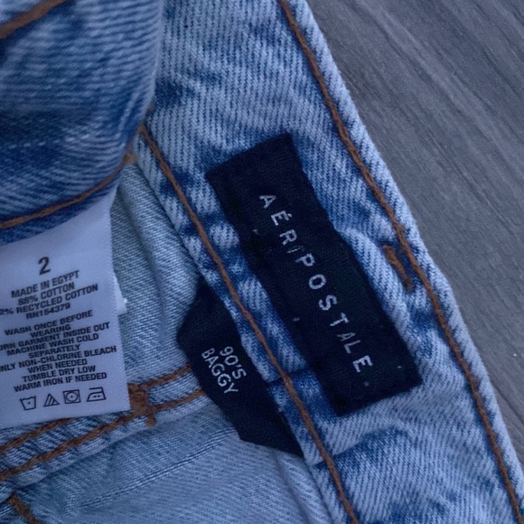 Aeropostale, size 2 (runs small im usually a 0), 90s baggy - Picture 3 of 3